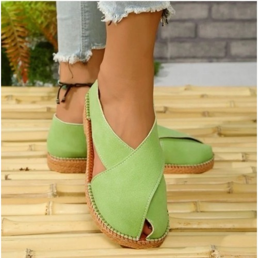 NWOB Suede Hollow‎ Up Oriental Strappy Flat Sandals Women 42/US11-11.5 China